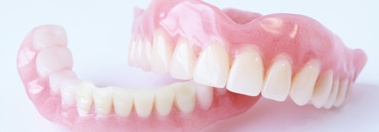 総入れ歯のイメージ