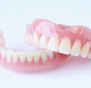 総入れ歯のイメージ